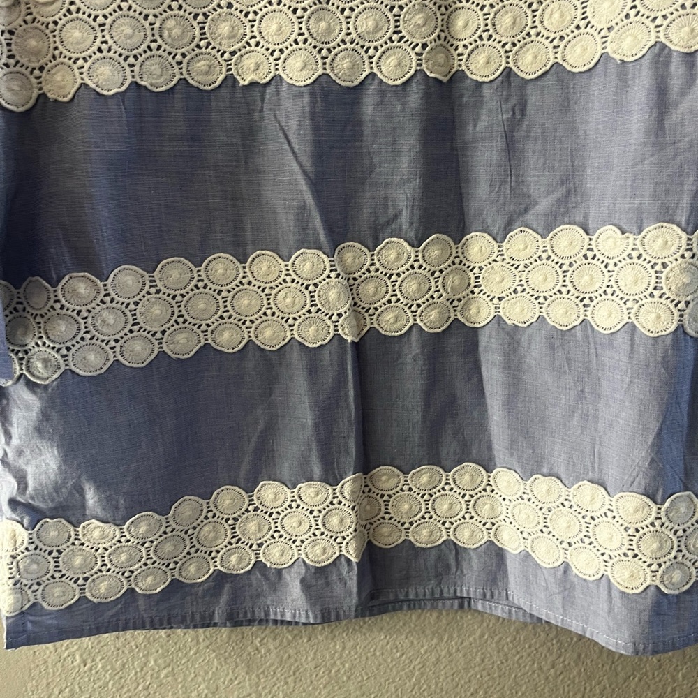 Banana Republic SZ Medium Lace Stripe Blouse Top Blue Chambray 3/4 Sleeve - Picture 11 of 16